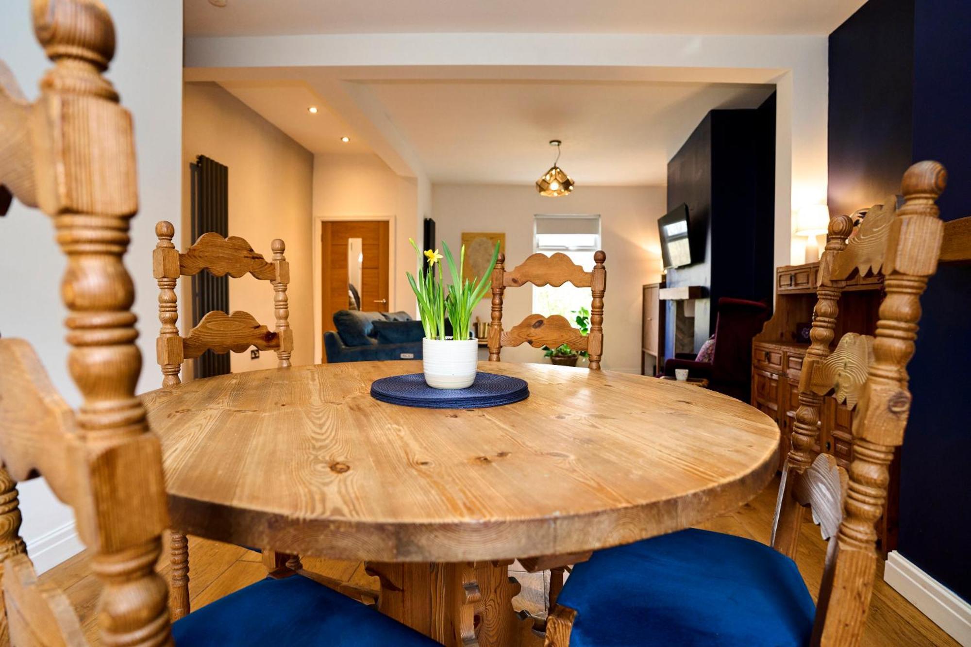 Relaxing With Basement Workspace & Golf Course View * Manchester