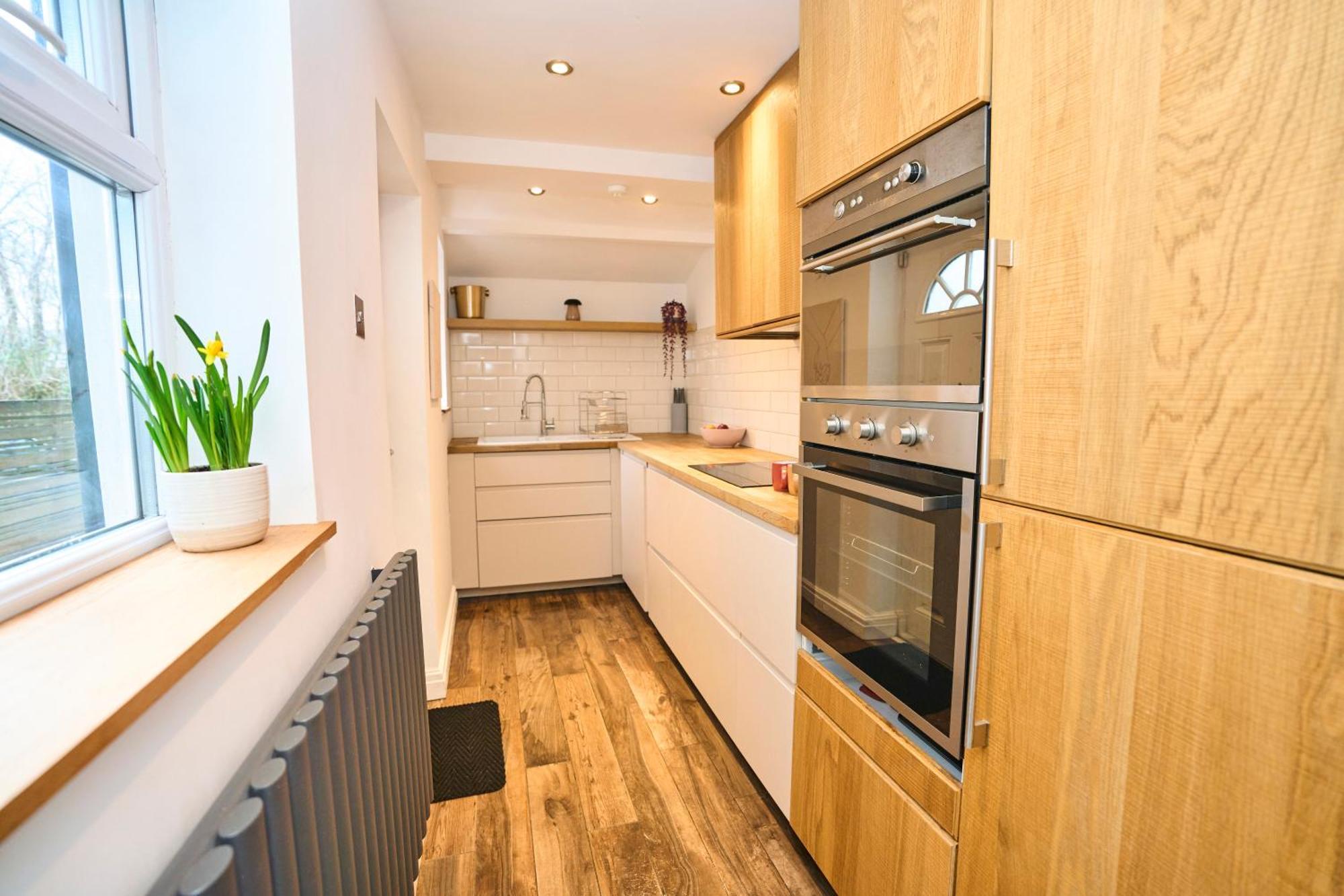 Relaxing With Basement Workspace & Golf Course View Holiday home Manchester
