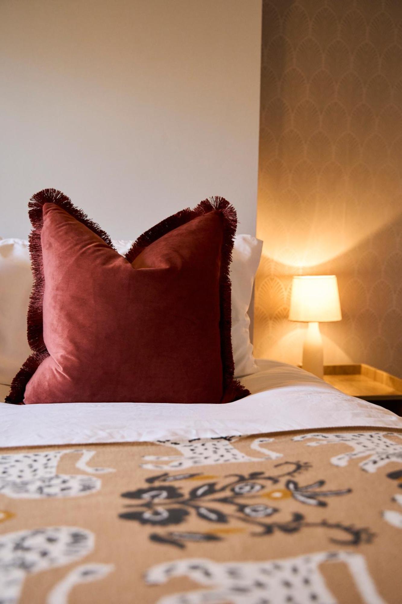 Holiday home Relaxing With Basement Workspace & Golf Course View Manchester